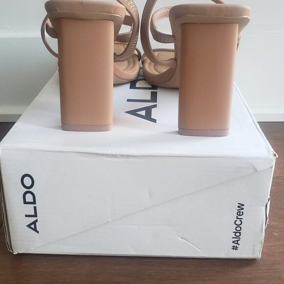 ALDO STRAPPY SANDALS - Picture 3 of 3